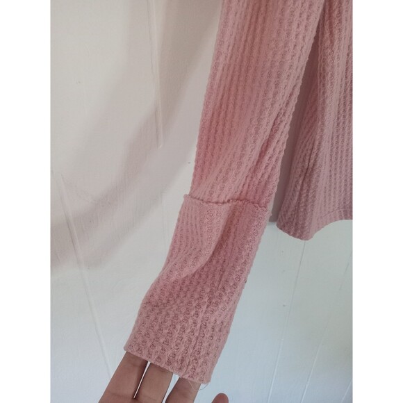 🌍5/$10🌏 Medium Caslon Pink Sweatshirt with faux buttons - Picture 9 of 9